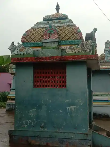 Arulmigu Kannimaar Temple, Gurunathanayakanur - 624622 அருள்மிகு கன்னிமார் திருக்கோயில், Gurunathanayakanur - 624622, Dindigul - Ancient Temple Architecture and History Image 2