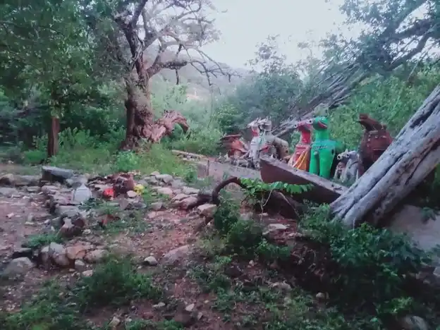 Arulmigu Kannimaar Temple, Kannimanoothu - 624306 அருள்மிகு ஸ்ரீ கன்னிமார் கோயில், Kannimanoothu - 624306, Dindigul - Ancient Temple Architecture and History Image 2