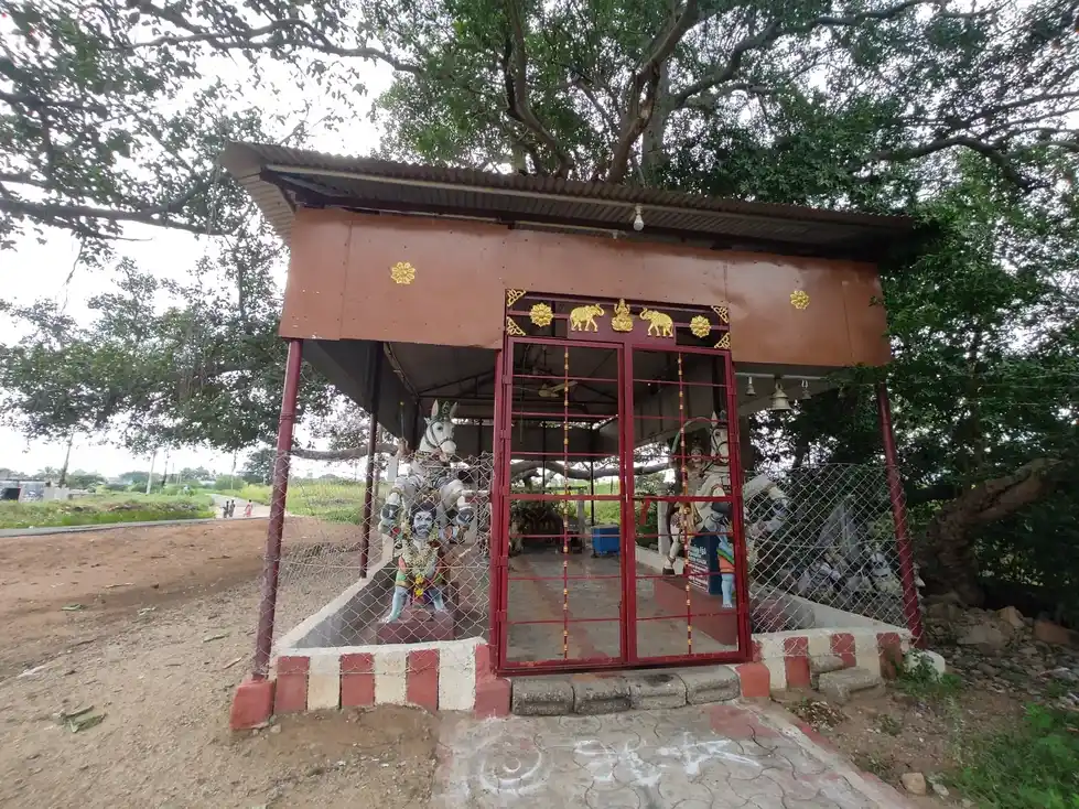 Arulmigu Kannimaar Temple, Kodangidnaickenpatty - 624208 அருள்மிகு கன்னிமார் திருக்கோயில்,  - 624208, Dindigul - Ancient Temple Architecture and History Image 3