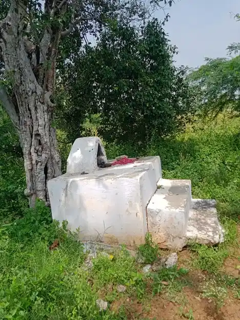 Arulmigu Kannimaar Temple, Kombaipatty - 624202 அருள்மிகு கன்னிமார் திருக்கோயில், Kombaipatty - 624202, Dindigul - Ancient Temple Architecture and History Image 3