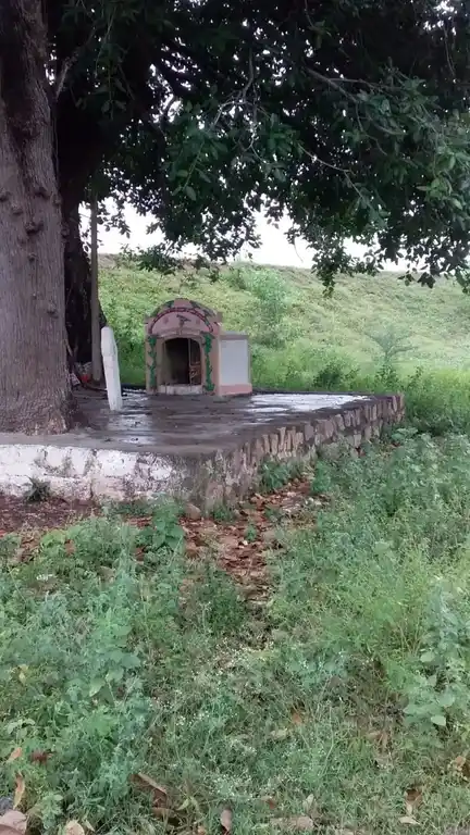 Arulmigu Kannimaar Temple, Kondapillaikulam - 624005 அருள்மிகு கொண்டபிள்ளைகுளம் கன்னிமார் திருக்கோயில், Kondapillaikulam - 624005, Dindigul - Ancient Temple Architecture and History Image 2