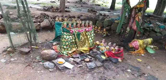 Arulmigu Kannimaar Temple, Mulaiyur - 624401 அருள்மிகு கன்னிமார் திருக்கோவில், Mulaiyur - 624401, Dindigul - Ancient Temple Architecture and History Image 4