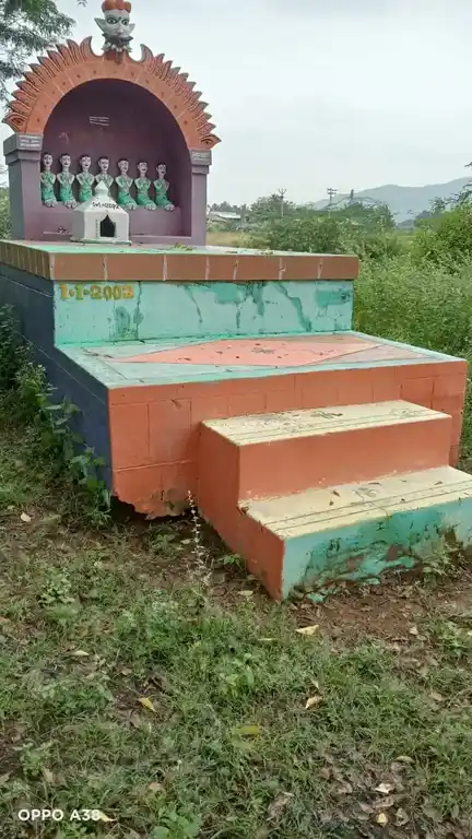 Arulmigu Kannimaar Temple, Pommanakotai - 624714 அருள்மிகு கன்னிமார் திருக்கோயில், Pommanakotai - 624714, Dindigul - Ancient Temple Architecture and History Image 6