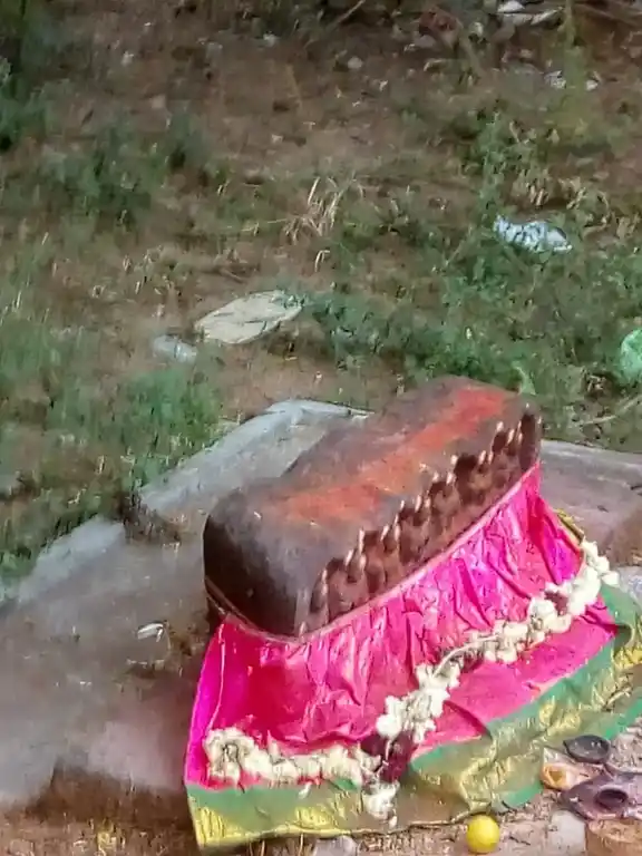 Arulmigu Kannimaar Temple, Raasipuram - 622515 அருள்மிகு கன்னிமார் திருக்கோயில், ராசிபுரம் - 622515, Pudukkottai - Ancient Temple Architecture and History Image 4