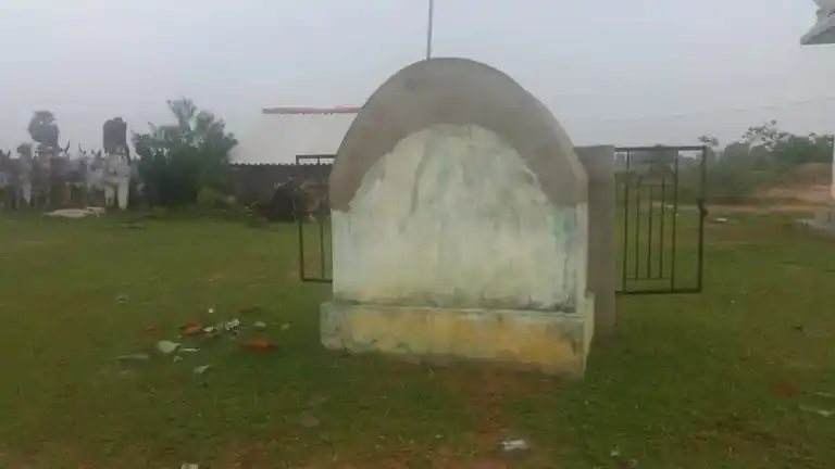 Arulmigu Kannimaaramman Temple, Seventhankaadu - 614616 அருள்மிகு கன்னிமாரம்மன் திருக்கோயில், Seventhankaadu - 614616, Pudukkottai - Ancient Temple Architecture and History Image 3