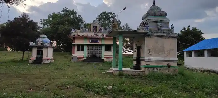 Arulmigu Kannimar Madhuraiveerasamy Temple, Enungoor - 639110 அருள்மிகு கன்னிமார் மதுரைவீரசாமி திருக்கோயில், Enungoor - 639110, Karur - Ancient Temple Architecture and History Image 5