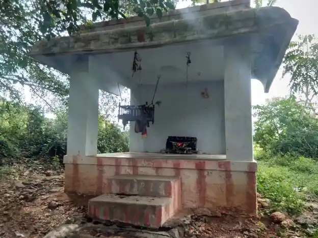 Arulmigu Kannimar Temple, Kalluthu - 625537 அருள்மிகு கன்னிமார் கோயில், Kalluthu - 625537, Madurai - Ancient Temple Architecture and History Image 4