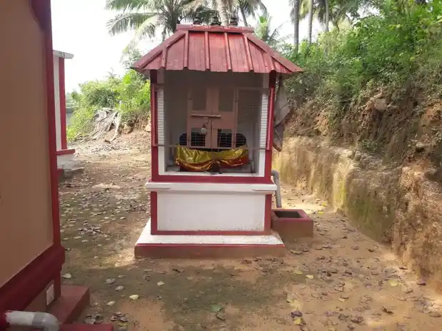 Arulmigu Kannimar Temple, Kambalapatti - 642007 கன்னிமார் திருக்கோயில், கம்பளப்பட்டி - 642007, Coimbatore - Ancient Temple Architecture and History Image 5