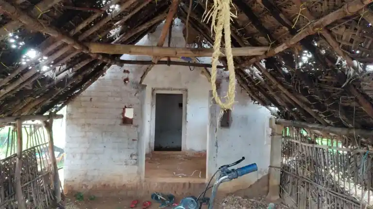 Arulmigu Kannimar Temple, Sathanapattu - 621701 அருள்மிகு கன்னிமார் திருக்கோயில், சாத்தனப்பட்டு - 621701, Ariyalur - Ancient Temple Architecture and History Image 2