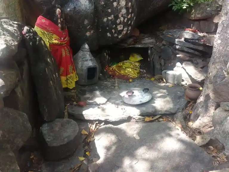 Arulmigu Kannimar Temple, Thoittamudayampatti - 637409 அருள்மிகு கன்னிமார் திருக்கோயில், Thoittamudayampatti - 637409, Namakkal - Ancient Temple Architecture and History Image 7