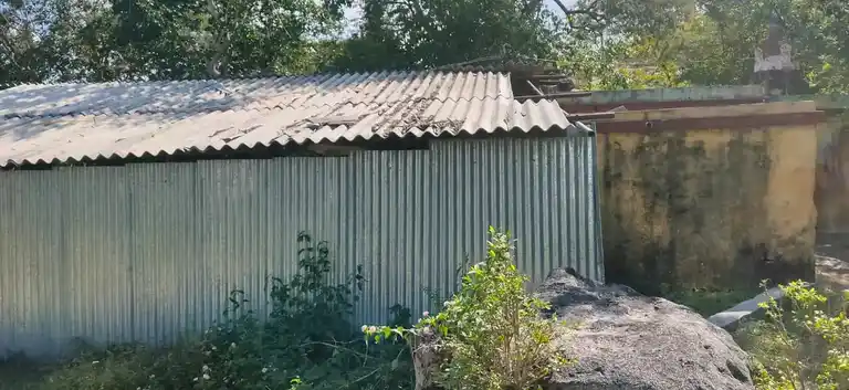 Arulmigu Kanniyamman Temple, Maharaj Kadai, Seegalapalli - 635120 அருள்மிகு கண்ணியம்மன் திருக்கோயில், சீகலப்பள்ளி - 635120, Krishnagiri - Ancient Temple Architecture and History Image 4