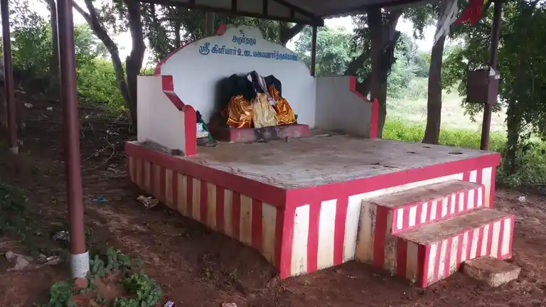 Arulmigu Kannudaiya Ayyanar Temple, Navithanusilankulam - 630554 அருள்மிகு. கண்ணுடைய அய்யனார் திருக்கோயில், Navithanusilankulam, Navithanusilankulam - 630554, Sivagangai - Ancient Temple Architecture and History Image 2