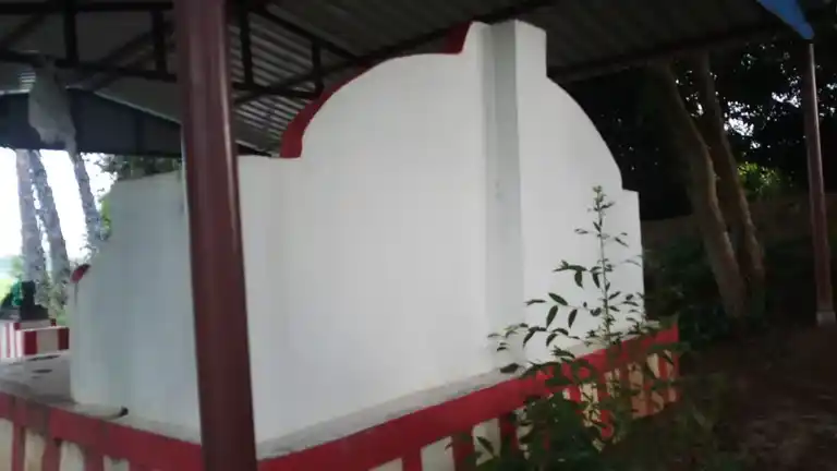 Arulmigu Kannudaiya Ayyanar Temple, Navithanusilankulam - 630554 அருள்மிகு. கண்ணுடைய அய்யனார் திருக்கோயில், Navithanusilankulam, Navithanusilankulam - 630554, Sivagangai - Ancient Temple Architecture and History Image 4