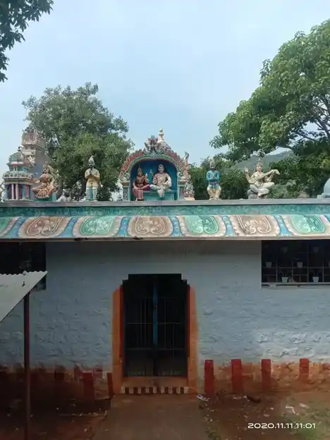 Arulmigu Karadikkutti Karuppanasamy Temple, Valaicheripatti - 625103