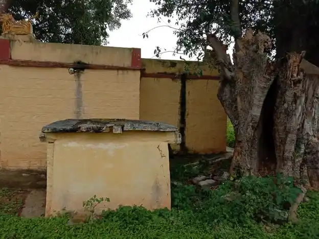 Arulmigu Karagadevar Temple, Gooliganappalli - 635103 Arulmigu Karagadevar Temple, Gooliganappalli - 635103, Krishnagiri - Ancient Temple Architecture and History Image 5