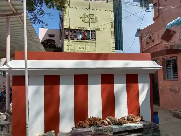 Arulmigu Karagasamudiamman And Samundiappan Temple, Krishnagiri - 635001 அருள்மிகு கரக சாமுடியம்மன், திருக்கோயில், Krishnagiri - 635001, Krishnagiri - Ancient Temple Architecture and History Image 9