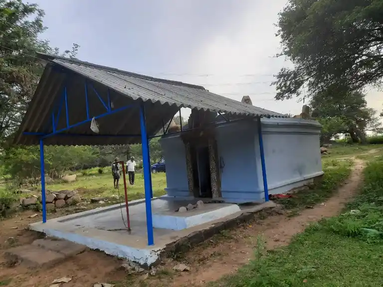 Arulmigu Karagaselliamman Temple, Chinnapangunatham - 636803 அருள்மிகு கரக செல்லியம்மன் திருக்கோயில், Chinnapangunatham - 636803, Dharmapuri - Ancient Temple Architecture and History Image 3