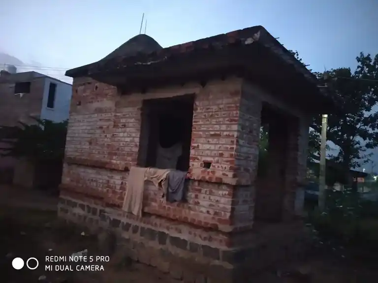 Arulmigu Karagaselliamman Temple, Vengapalli - 636810 Arulmigu Karagaselliamman Temple, Vengapalli - 636810, Dharmapuri - Ancient Temple Architecture and History Image 3