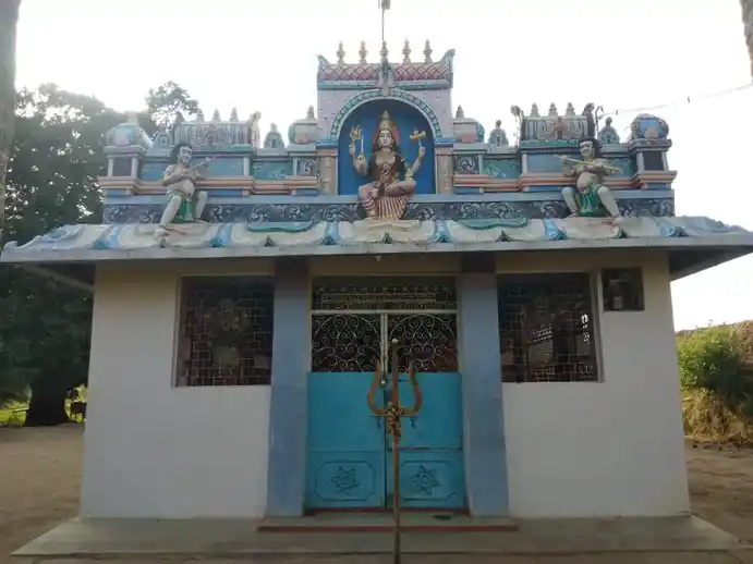 Arulmigu Karagaselliyamman Temple, Aikondamkothapalle - 635203 அருள்மிகு கரக செல்லியம்மன் திருக்கோயில், ஐகொந்தம்கொத்தப்பள்ளி - 635203, Krishnagiri - Ancient Temple Architecture and History Image 4