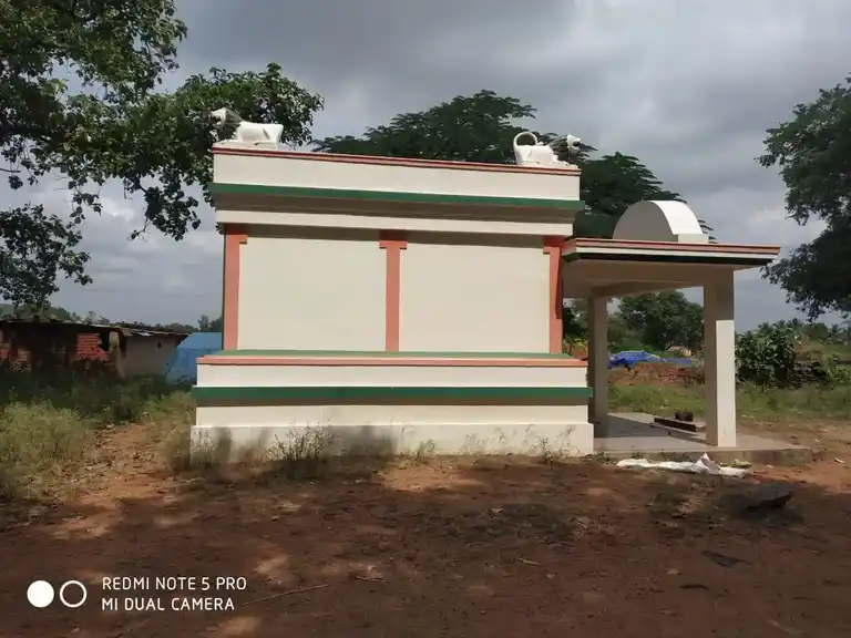 Arulmigu Karagaselliyamman Temple, Panaikulam - 636809 அருள்மிகு கரக செல்லியம்மன், திம்மராயசுவாமி திருக்கோயில், பனைக்குளம் - 636809, Dharmapuri - Ancient Temple Architecture and History Image 4
