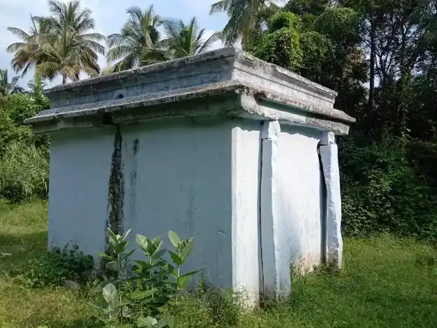 Arulmigu Karagaselliyammantemple, Irumathur - 635201 அருள்மிகு கரக செல்லியம்மன் திருக்கோயில், Irumathur - 635201, Dharmapuri - Ancient Temple Architecture and History Image 4