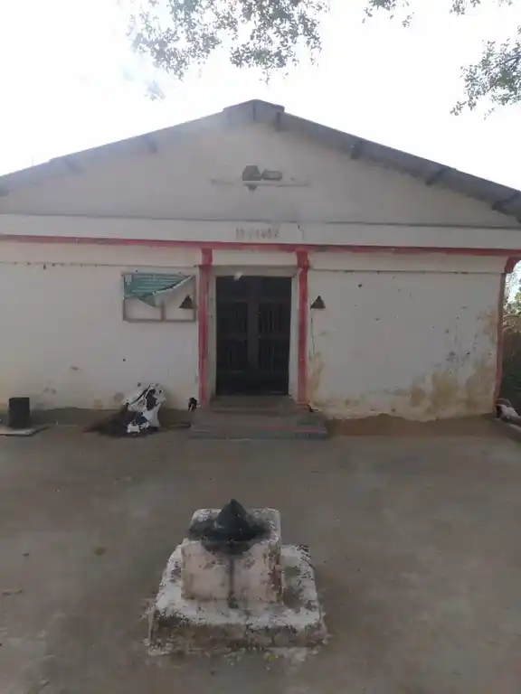 Arulmigu Karaimale Alagar Ayyanar Vagayara Temple, Agarapettai - 613102