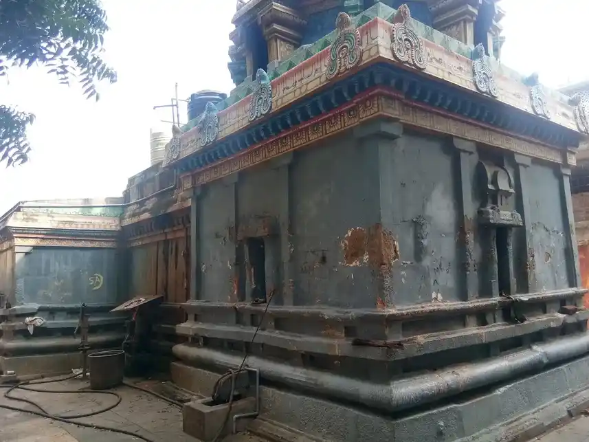 Arulmigu Karaimel Alagar Ayyanar Temple, Rajagiri - 614207 அருள்மிகு கரைமேல் அழகர் மற்றும் அய்யனார் திருக்கோயில், Rajagiri - 614207, Thanjavur - Ancient Temple Architecture and History Image 3