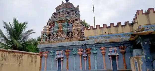 Arulmigu Karaimel Ayyanar Temple, Kanadukaththan - 630103 அருள்மிகு கரைமேல் அய்யனார் திருக்கோயில், Kanadukaththan - 630103, Sivagangai - Ancient Temple Architecture and History Image 3