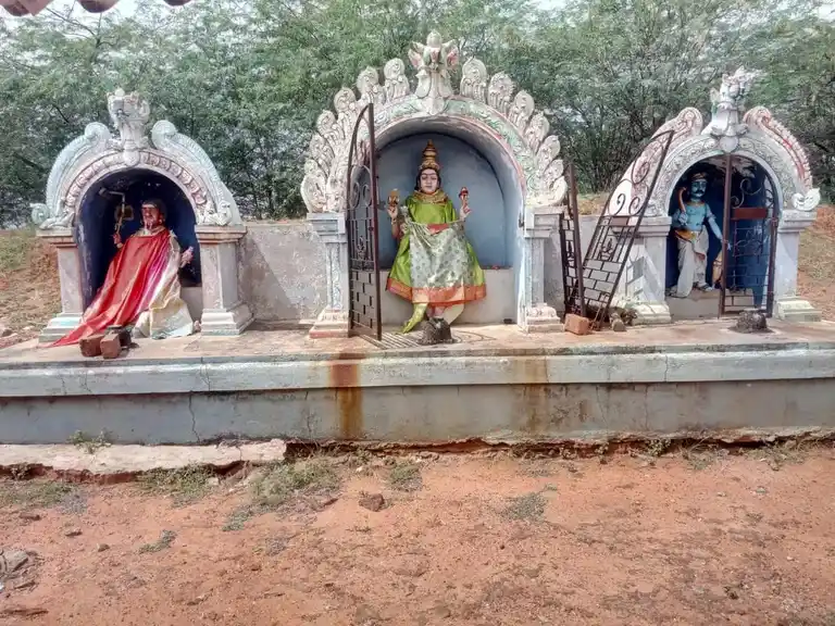 Arulmigu Karaimel Ayyanar Temple, Sengalur - 622502 அருள்மிகு கரைமேல் அய்யனார் திருக்கோயில், செங்களூர் - 622502, Pudukkottai - Ancient Temple Architecture and History Image 3