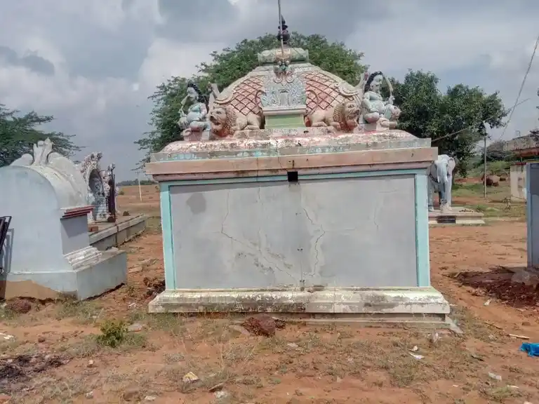 Arulmigu Karaimel Ayyanar Temple, Sengalur - 622502 அருள்மிகு கரைமேல் அய்யனார் திருக்கோயில், செங்களூர் - 622502, Pudukkottai - Ancient Temple Architecture and History Image 5