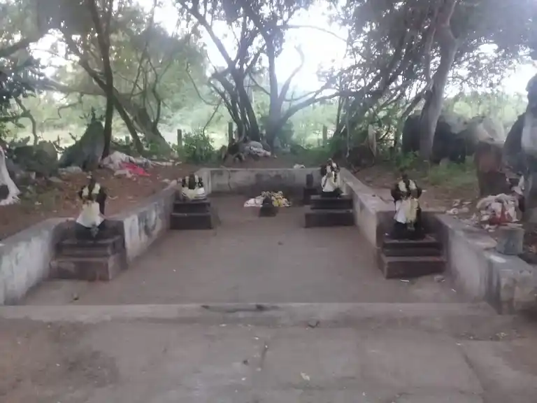 Arulmigu Karaimel Azhakar Ayyanar Temple, Sempanur - 630313 Arulmigu Karaimel Azhakar Ayyanar Temple, Sempanur - 630313, Sivagangai - Ancient Temple Architecture and History Image 4