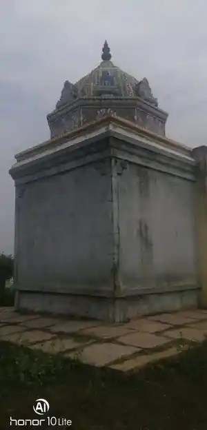 Arulmigu Karaimel Periya Ayyanar Temple, Pudukkottai Viduthi - 622301 அருள்மிகு கரைமேல் பெரிய அய்யனார் திருக்கோயில், Pudukkottai Viduthi - 622301, Pudukkottai - Ancient Temple Architecture and History Image 7