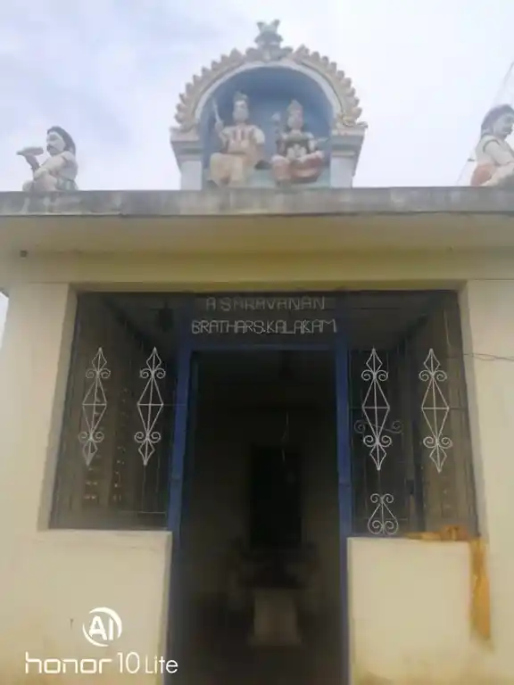 Arulmigu Karaimel Periya Ayyanar Temple, Pudukkottai Viduthi - 622301 அருள்மிகு கரைமேல் பெரிய அய்யனார் திருக்கோயில், Pudukkottai Viduthi - 622301, Pudukkottai - Ancient Temple Architecture and History Image 11