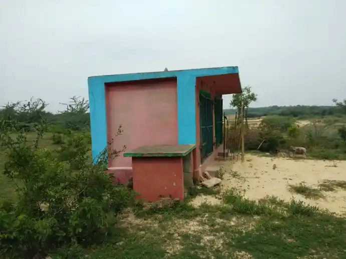 Arulmigu Karaimezhalagar Temple, Periiyanagalur - 621704 அருள்மிகு கரைமேல் அழகர் திருக்கோயில், Periiyanagalur - 621704, Ariyalur - Ancient Temple Architecture and History Image 3