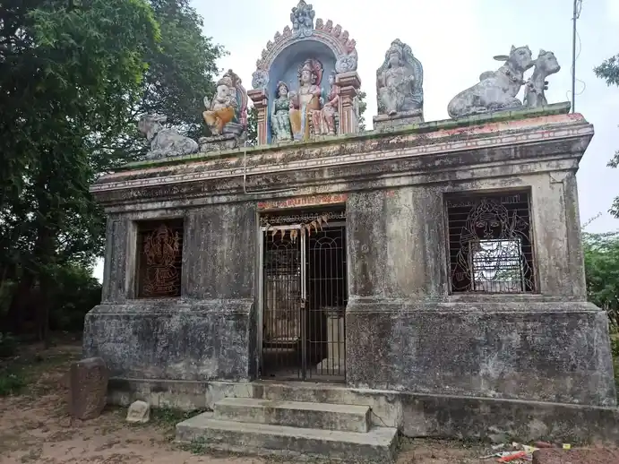 Arulmigu Karaimezhalagar Temple, Vangudi - 612903