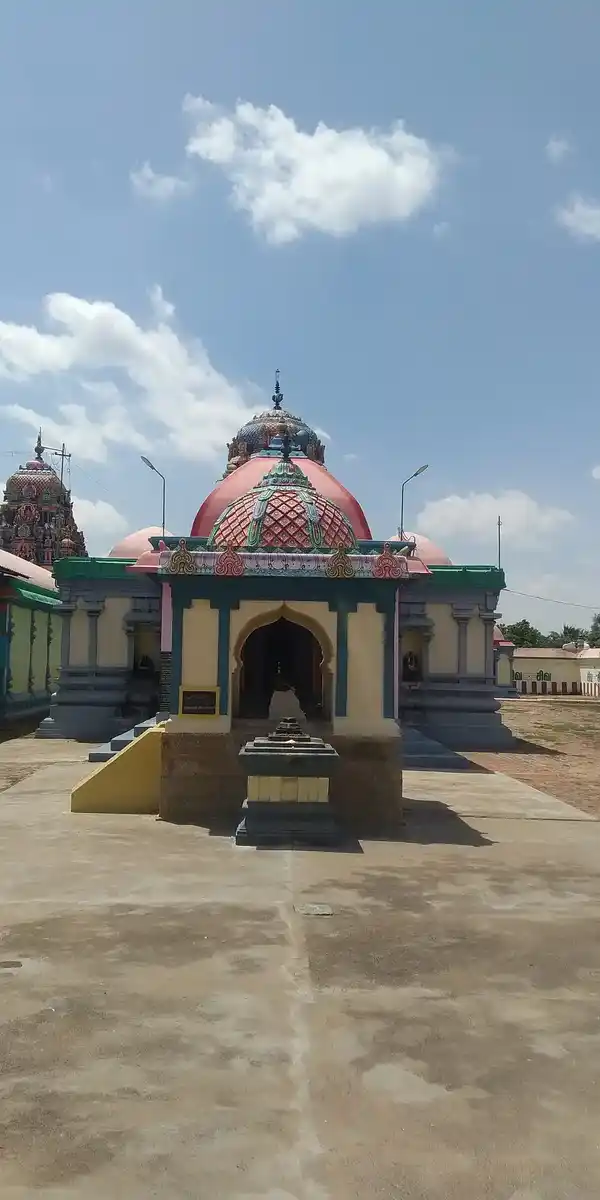Arulmigu Karaiveranatha Swamy Temple, Karaiveeram - 610104