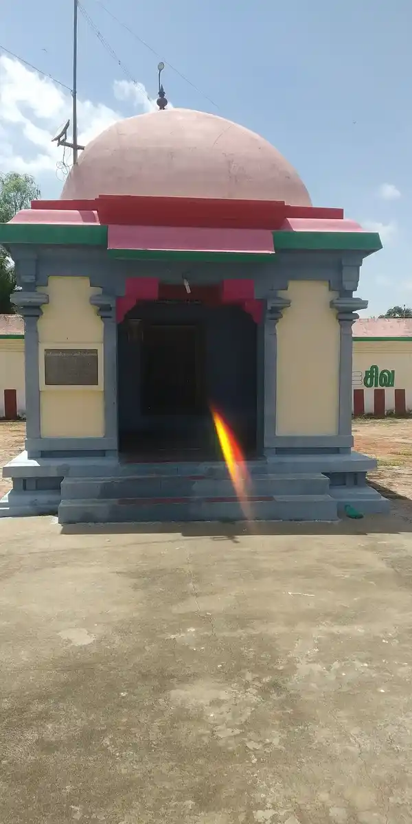 Arulmigu Karaiveranatha Swamy Temple, Karaiveeram - 610104 அருள்மிகு கரைவீரநாதசாமி திருக்கோயில், கரைவீரம் - 610104, Thiruvarur - Ancient Temple Architecture and History Image 3