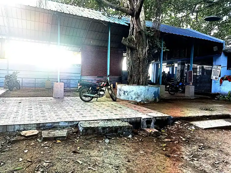 Arulmigu Karaiyadi Madasamy Temple, Piramcherry - 627451 அருள்மிகு கரையடிமாடசாமி மற்றும் வீரியபெருமாள் திருக்கோயில், பிரான்சோி - 627451, Tirunelveli - Ancient Temple Architecture and History Image 4