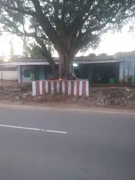 Arulmigu Karanavinayakar Temple, Mathampalayam - 641019 அருள்மிகு காரணவிநாயகர் திருக்கோயில், Mathampalayam - 641019, Coimbatore - Ancient Temple Architecture and History Image 2