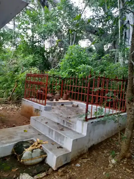 Arulmigu Karandhamalai Ayyanaar Temple, Mottamalaipatti - 624401 அருள்மிகு கரந்தமலை அய்யனார் திருக்கோவில், Mottamalaipatti - 624401, Dindigul - Ancient Temple Architecture and History Image 4