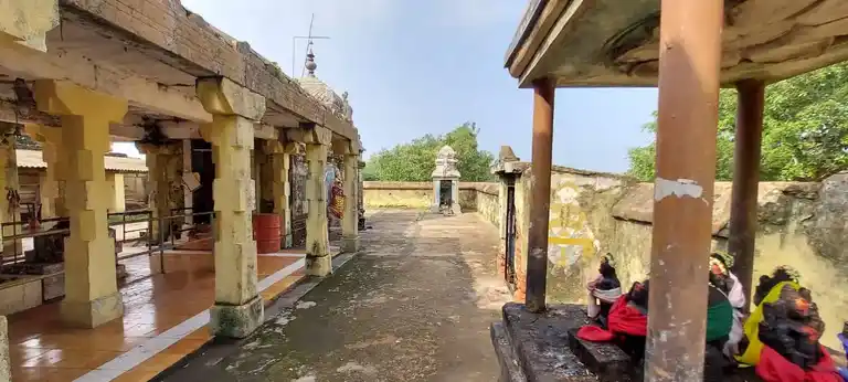 Arulmigu Karanthai Iyyanar Temple, Periyakappankulam - 607802