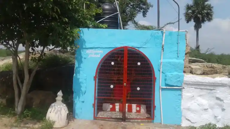 Arulmigu Karanthamalai Ayyanar Temple, Vandiur - 625020 அருள்மிகு கரந்தமலை அய்யனார் கோயில், Vandiur - 625020, Madurai - Ancient Temple Architecture and History Image 3