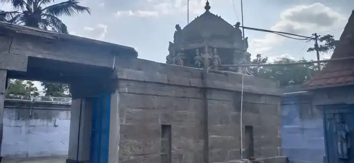 Arulmigu Karapuranathaswamy Temple, Uthamasolapuram, Salem - 636010 அருள்மிகு கரபுரநாதசுவாமி திருக்கோயில், உத்தமசோழபுரம், சேலம் - 636010, Salem - Ancient Temple Architecture and History Image 3