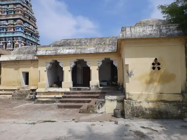 Arulmigu Karavantheeswarar Temple, Udayarkovil. - 614402 அருள்மிகு கரவந்தீஸ்வரர் திருக்கோயில், Udayarkovil. - 614402, Thanjavur - Ancient Temple Architecture and History Image 4
