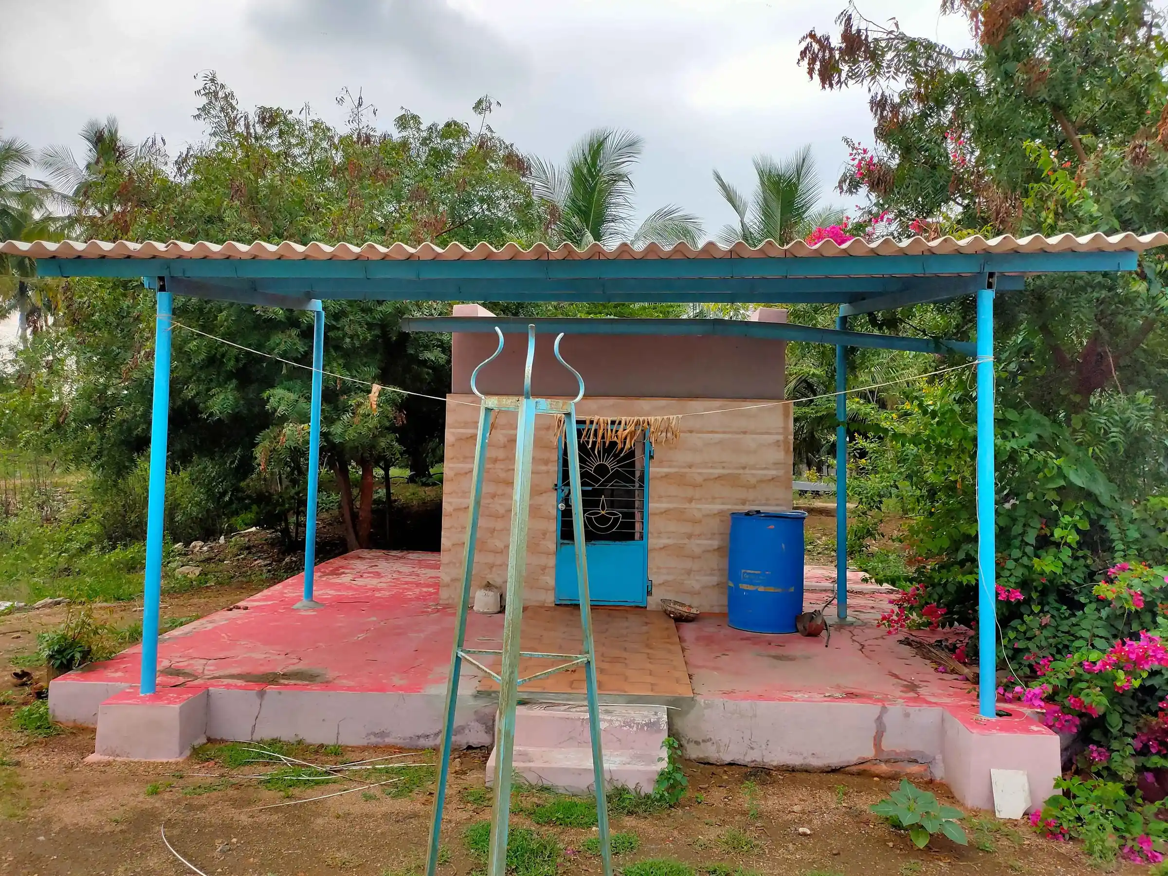 Arulmigu Kargumalai Eswaraswamy Temple, Allalapuram - 641605 அருள்மிகு கற்குமலை ஈஸ்வர சுவாமி திருக்கோயில், ஆலாலபுரம் - 641605, Tiruppur - Ancient Temple Architecture and History Image 2