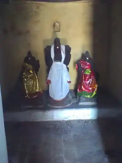 Arulmigu Kari Manikkam Perumal Temple, Madapuram - 611103 Arulmigu Kari Manikkam Perumal Temple, Madapuram - 611103, Nagapattinam - Ancient Temple Architecture and History Image 3