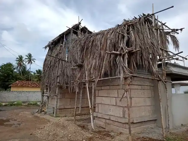 Arulmigu Kari Varatharaja Perumal Temple, Vadasithur, Pollachi - 642202 அருள்மிகு கரிவரதராஜ &nbspபெருமாள் &nbspதிருக்கோயில்&nbsp, வடசித்தூர், Pollachi - 642202, Coimbatore - Ancient Temple Architecture and History Image 5