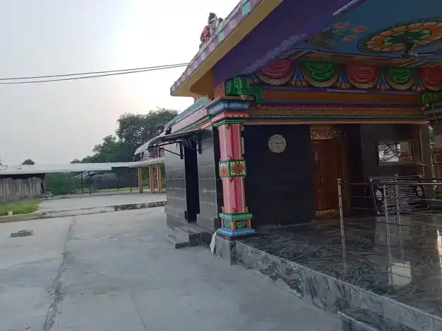 Arulmigu Kariakaliamman, Karupurayar Temple, Aalapalayam - 641653 அருள்மிகு கரியகாளியம்மன் மற்றும் கருப்பராயர் திருக்கோயில், Aalapalayam - 641653, Coimbatore - Ancient Temple Architecture and History Image 4