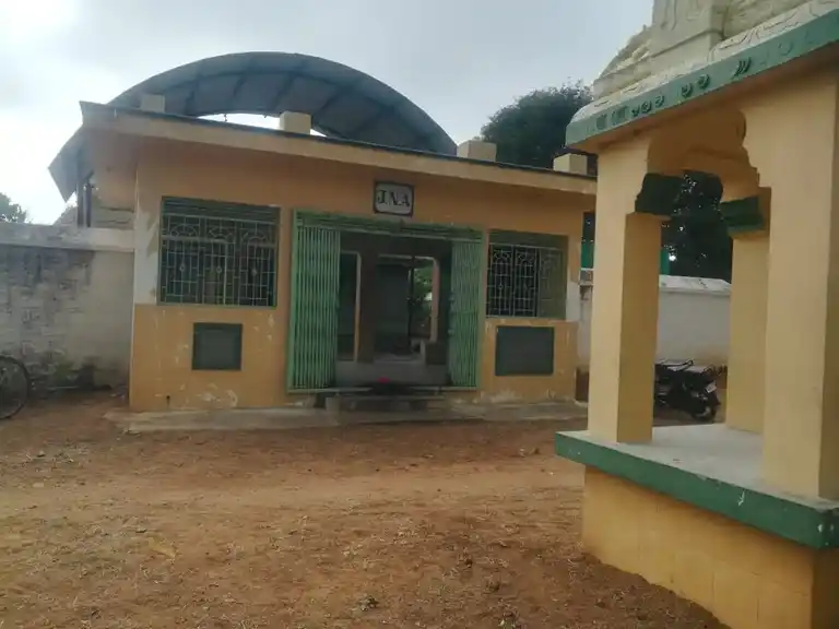 Arulmigu Kariakaliamman Mariamman Temple, Jalagantapuram, Avadathur - 636501 அருள்மிகு கரிய காளியம்மன், மாரியம்மன் திருக்கோயில், Jalagantapuram, Avadathur - 636501, Salem - Ancient Temple Architecture and History Image 2