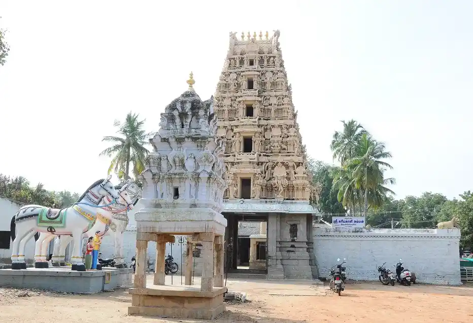 Arulmigu Kariakaliamman Temple, Modakkurichi - 638104 அருள்மிகு மாரியம்மன் மற்றும் கரியகாளியம்மன் திருக்கோயில், Modakkurichi - 638104, Erode - Ancient Temple Architecture and History Image 2